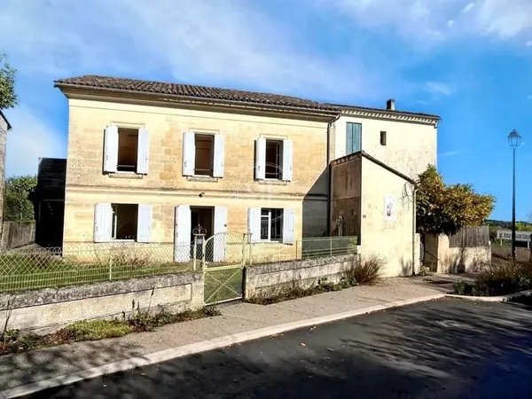 Immeuble 700 m²