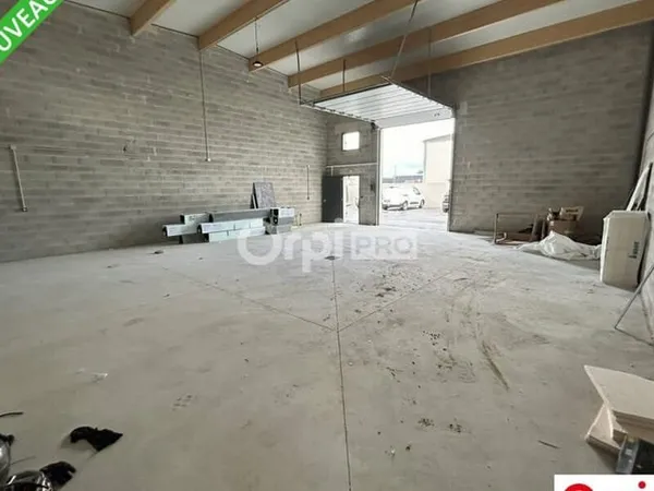 Local d'activité 130 m²