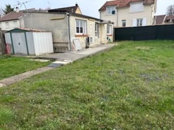 Fort potentiel - maison à rénover ou à démolir-