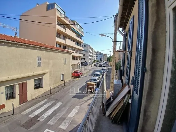 T2 rénové avec balcon