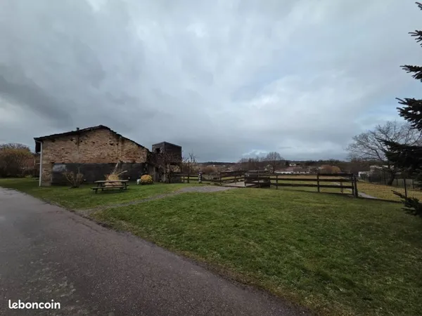 Ancienne maison + terrain constructible de 5000m2