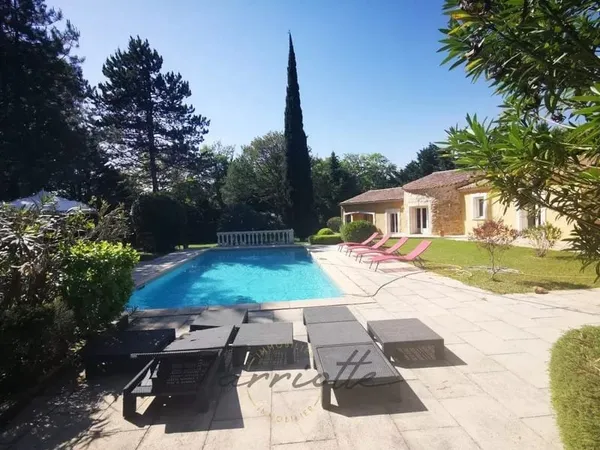 Villa - 10570