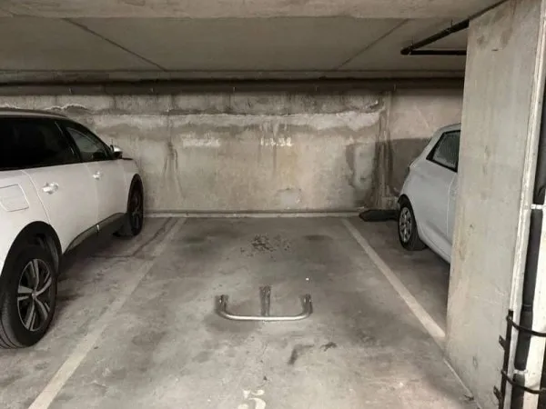 Parking 12 m²