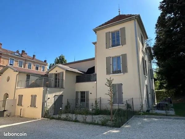 🏡 ✨ Studio meublé neuf 19m² - Tassin / Écully - Prêt à vivre à proximité de Lyon et de la presqu'île