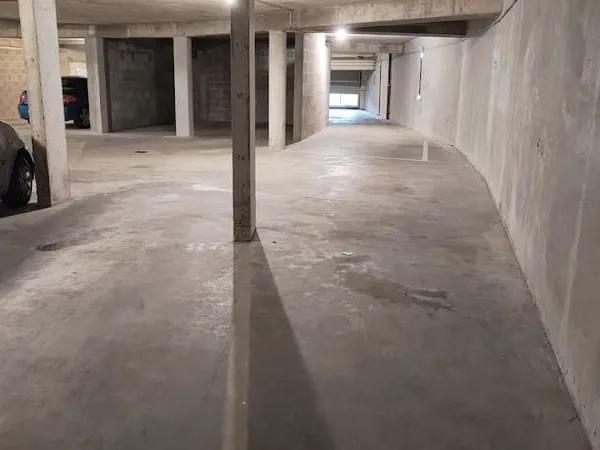 Parking 18 m²