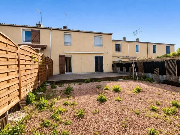 Maison avec jardin, 3 chambres et fort potentiel Bergerac