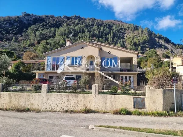 MAISON 119 m2 RENOVEE EN 2020 - 2 NIVEAUX - 3 CHAMBRES - TER