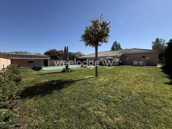 Maiosn T7 familiale de 150m2 plain pied avec piscine et garage