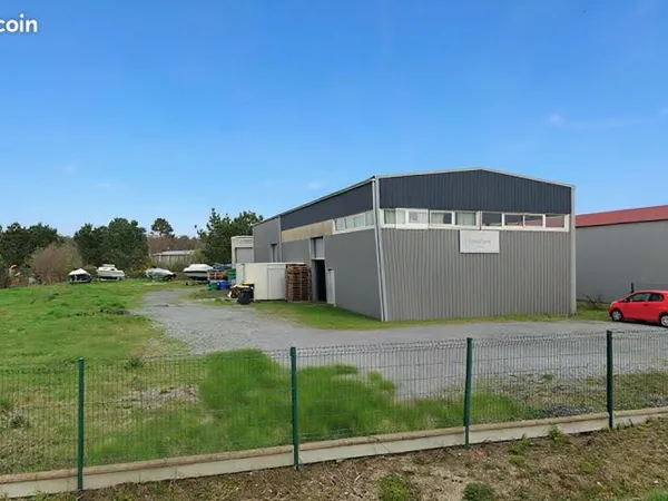 Entrepôt à louer 85m2 - Lacanau ZA LA MEULE