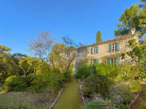 Maison 3 pièces 140 m²
