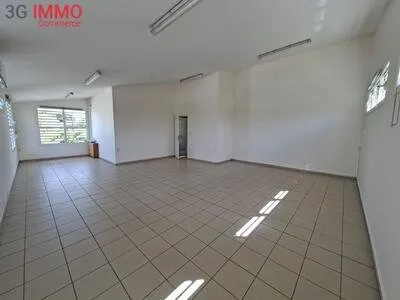 Location pro Divers services à Petit-canal