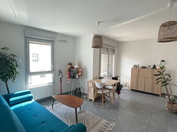 Particulier loue T2 meublé