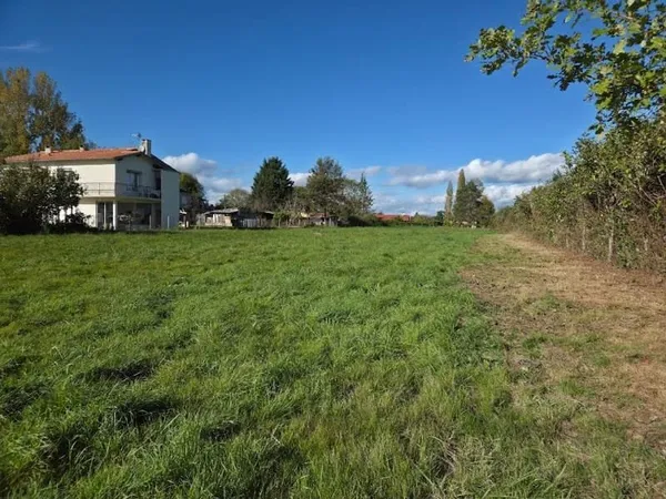 Terrain 2720 m²