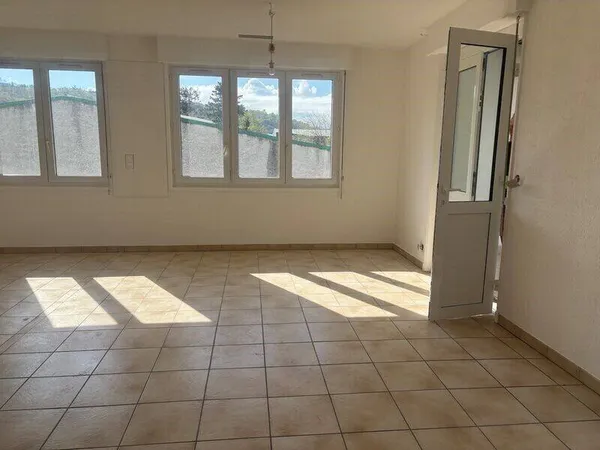 Bureau 120 m²