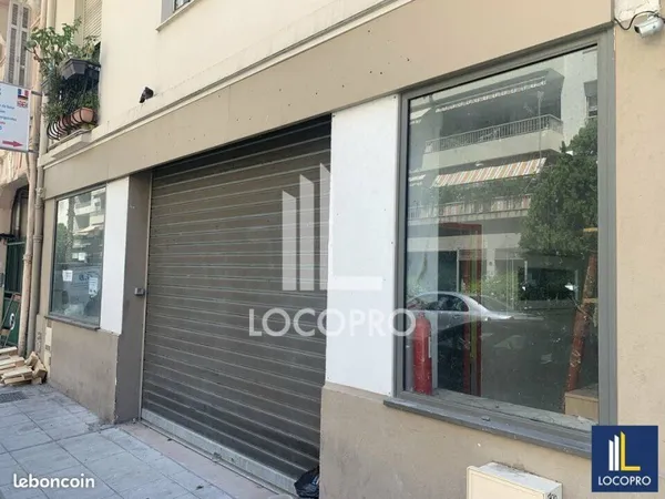 Local commercial 396 m²
