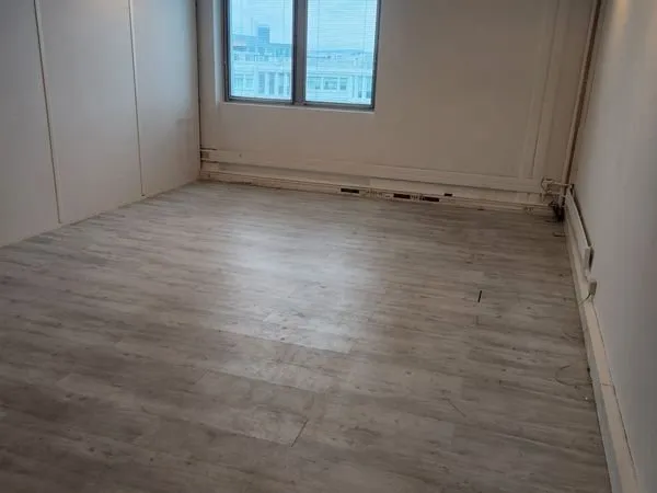 Dernier bureau 40m² à saisir