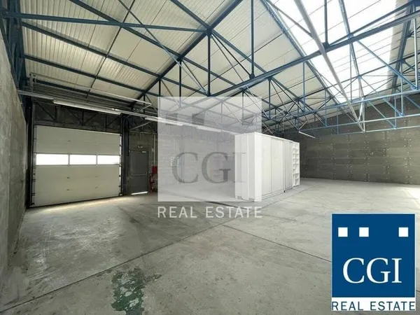 Local d'activité 442 m²