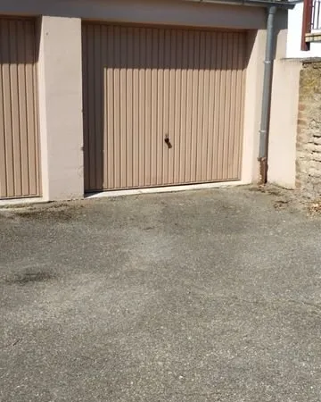 Loue garage fermé