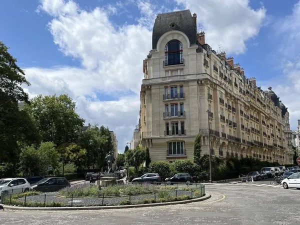 Appartement 9 pièces 214 m²