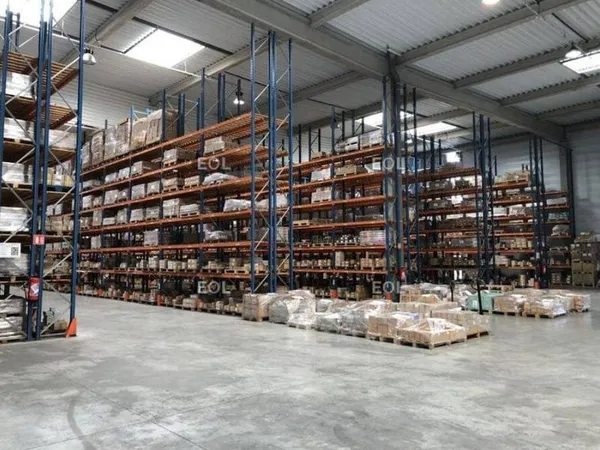 Entrepôt 3087 m²