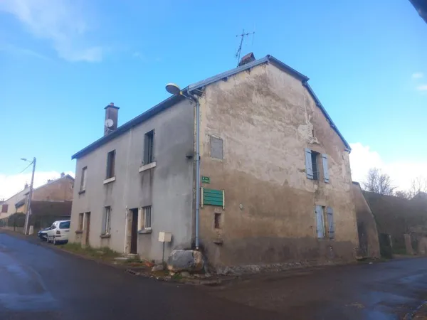 MAISON A RENOVER EN TOTALITE. ENORME POTENTIEL
