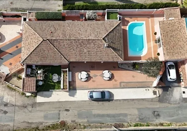 Superbe villa de plain-pied de 200 m² avec piscine, espace bien-être et belles prestations