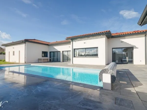 Contemporaine de 6 pièces principales