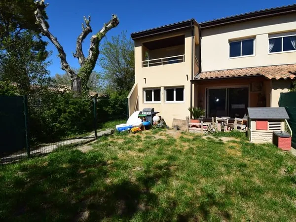 Maison familiale 3 chambres avec jardin, terrasse et garage