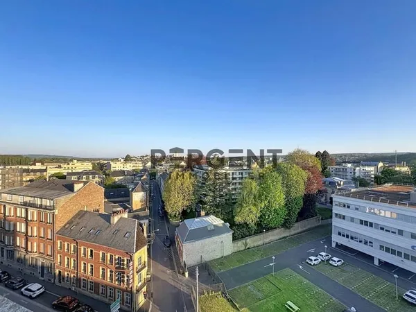Appartement T5 De 100 M² Avec Garage Et 2 Grandes Terrasses Au