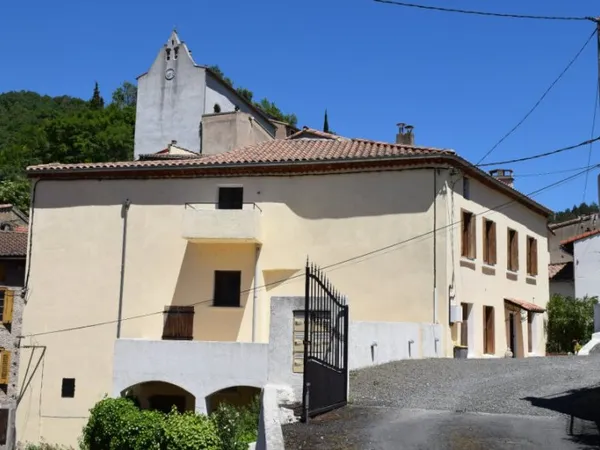 Maison 10 pièces 250 m²