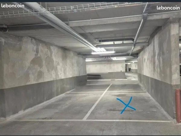 Parking vidéosurveillé Clichy