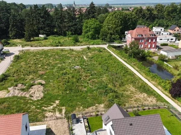 Terrain constructible 367 m²