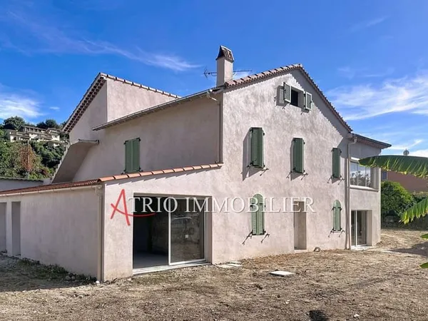 Dans une petite résidence de 3 appartements, superbe 108m² bru