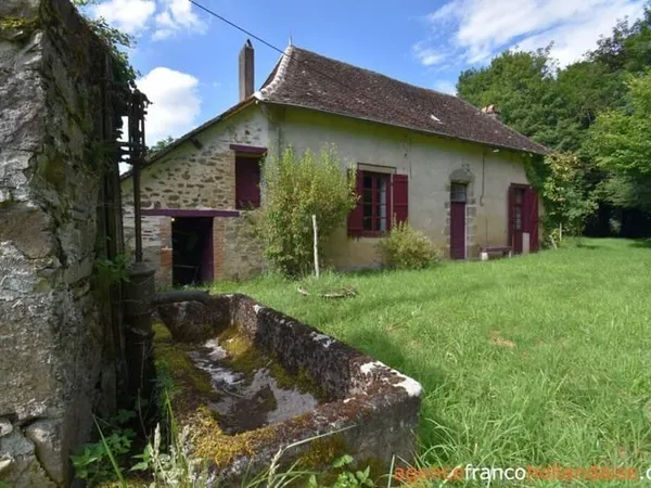 Chaumière du 18ème dans cadre bucolique