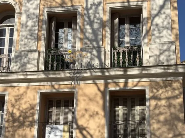Bureaux 87 m²