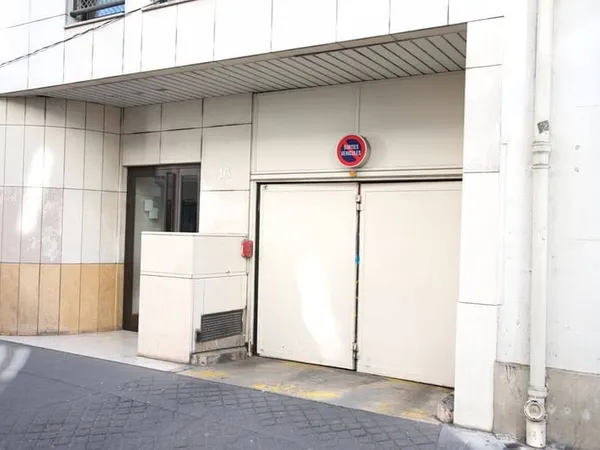Parking 12 m²