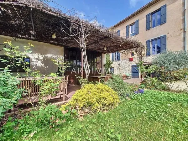 Maison et villa de prestige Vente Robion 10p 224m² 595000€