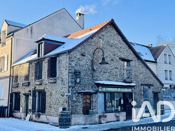 Bâtiment 2 pièces 128 m²