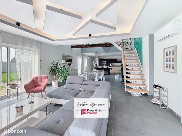 Maison 5 pièces 196 m²