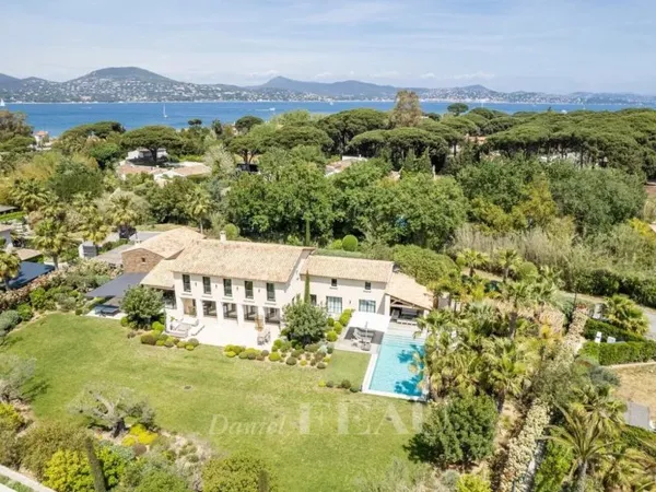 Villa 6 chambres proche village Saint-Tropez - 12 pers