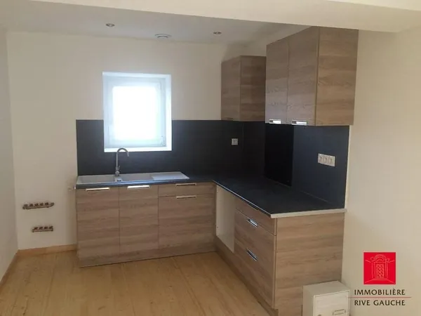 MAISON DE VILLE renovée DE TYPE 3 DUPLEX CENTRE