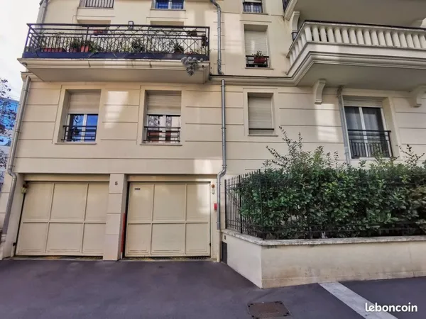 Place de parking - 5 rue du Moulin - dans résidence de standing sécurisée
