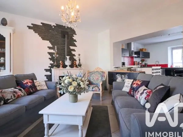 Maison 8 pièces 217 m²