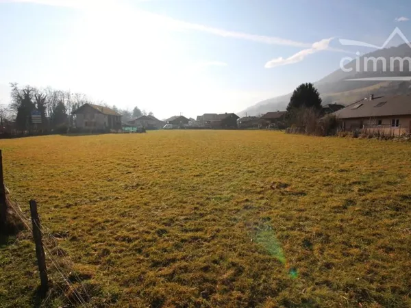 A VENDRE TERRAIN CONSTRUCTIBLE 1332 M2 VALGELON LA ROCHETTE 73110.