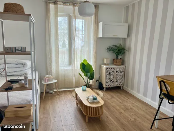 Studio à louer à Saint Enogat