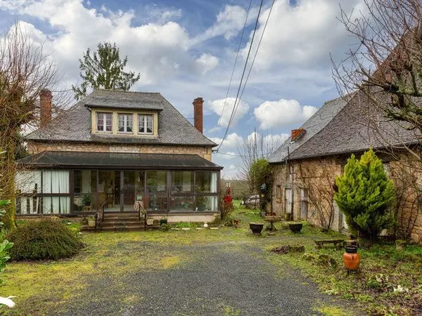 Ferme (tte) de 4 pièces principales