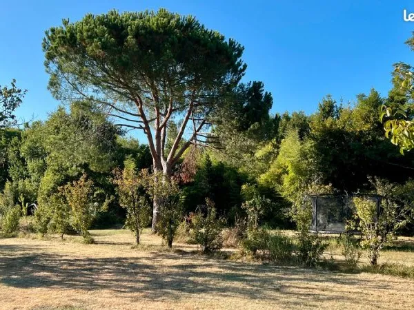 Très beau terrain à bâtir proche centre
