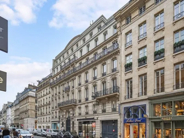 Boutique 400 m²
