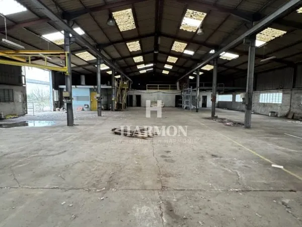 Harmon à vendre : Batiment artisanal ou industriel