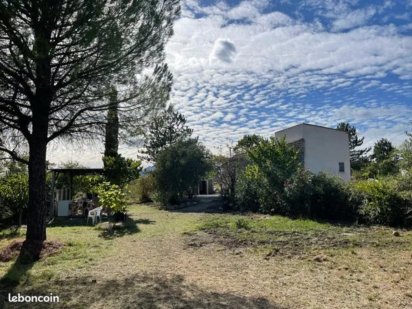 Mazet renové, vue exceptionnelle, terrain 3360m2